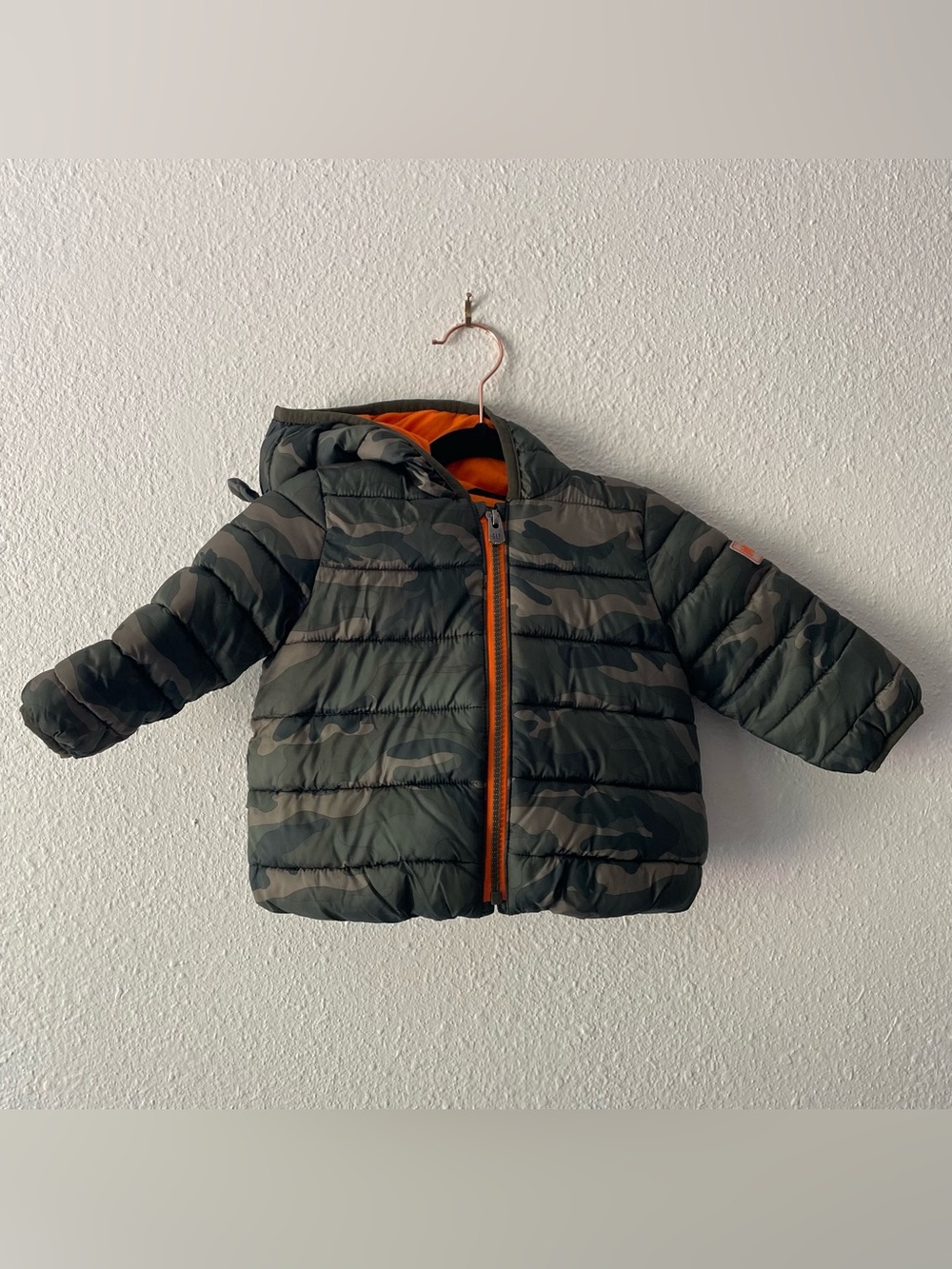 Baby Gap Boys 12-18M Camo Puffer Jacket Hood Bear Ears Orange Lined Coat